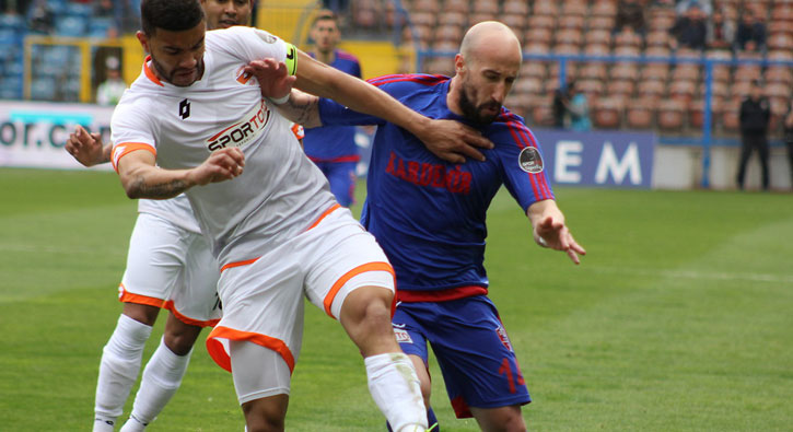 Karabükspor evinde kral!