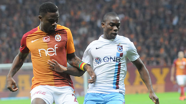 Trabzonspor'dan aldıkları parayı taraftara dağıttılar