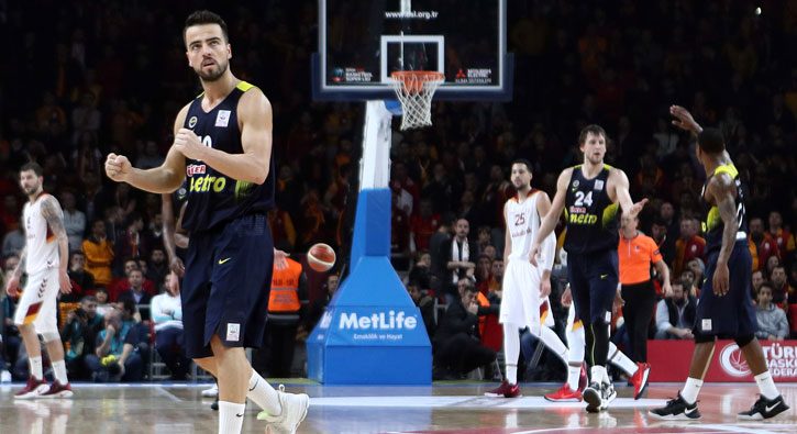 Dev derbiyi Fenerbahçe kazandı!