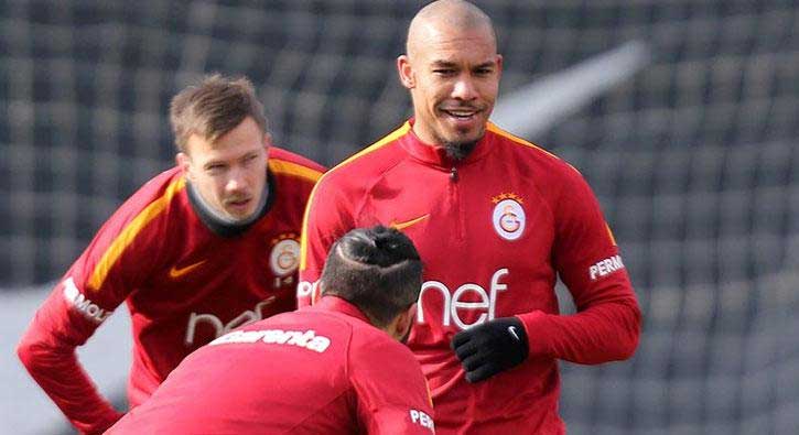 Galatasaray'a De Jong müjdesi