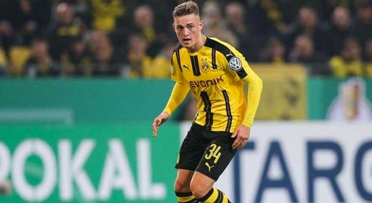 Beşiktaş istedi, sözleşmesi uzatıldı