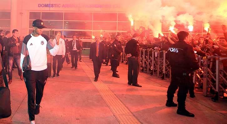 Beşiktaş'a Antalya'da coşkulu karşılama