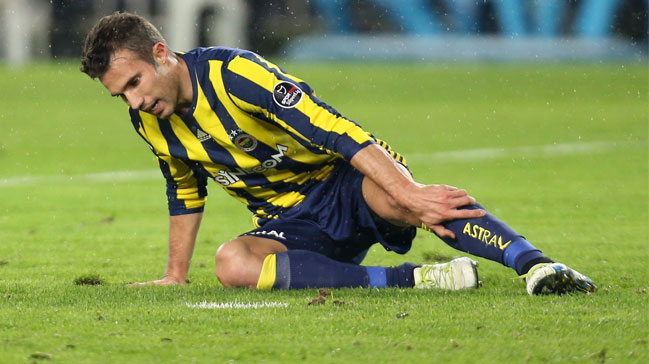 Yönetim gemileri yaktı! Robin van Persie...