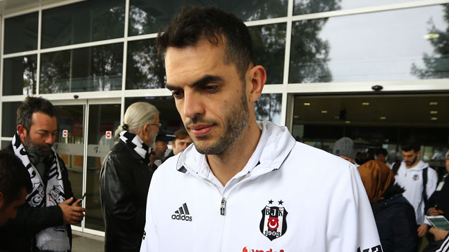 Beşiktaş'ta iki ayrılık birden!