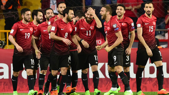 Milli Takım'da 3 futbolcu kamptan ayrıldı!