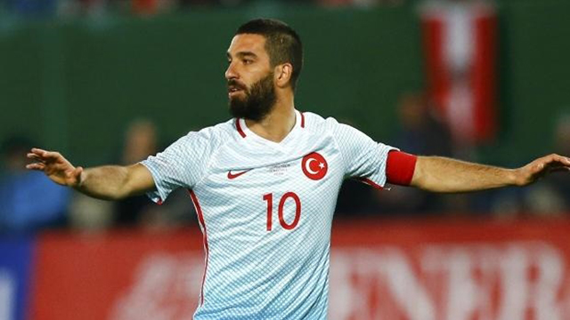 Arda Turan Moldova maçında oynayamayacak