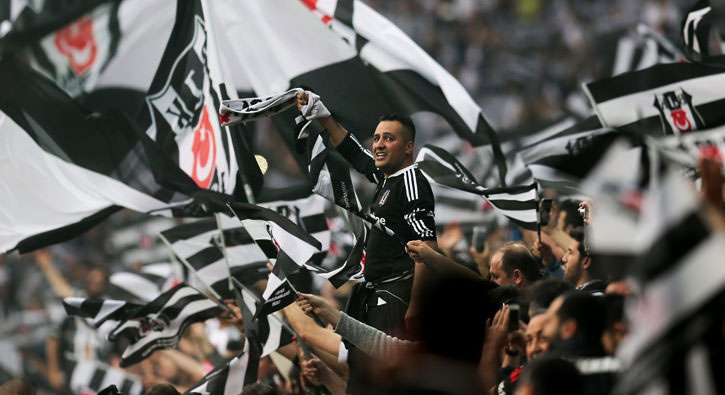 Beşiktaşlı taraftarlardan Lyon'a ani şok!