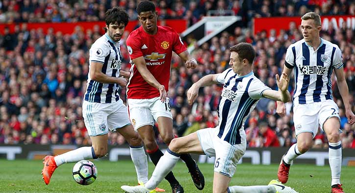 Old Trafford'da Manchester United'a büyük şok!