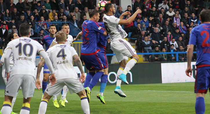 Fenerbahçe Van Persie ile 6 ay sonra kazandı!