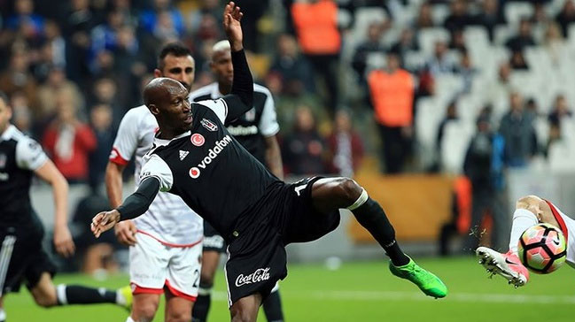 Beşiktaş'ta derbi öncesi cezalı yok