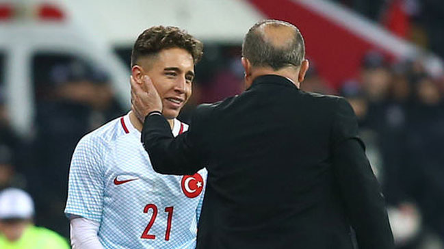 Emre Mor gönlündeki takımı açıkladı