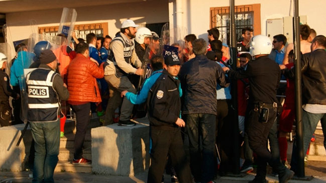 Amatör ligdeki şampiyonluk maçında yumruklar konuştu