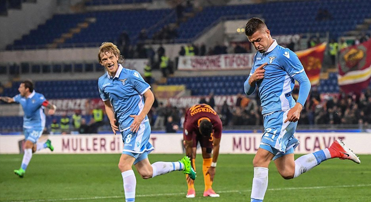 Lazio, Roma'yı yıktı, adını finale yazdırdı!