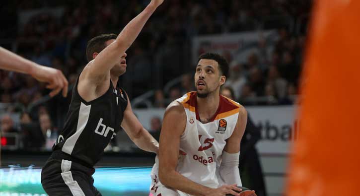 Galatasaray deplasmandan galibiyetle döndü