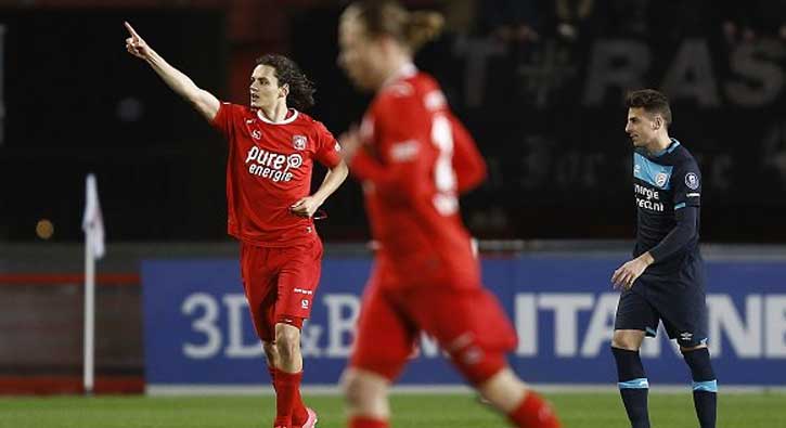 Twente puanı son dakikada kurtardı! Enes Ünal...