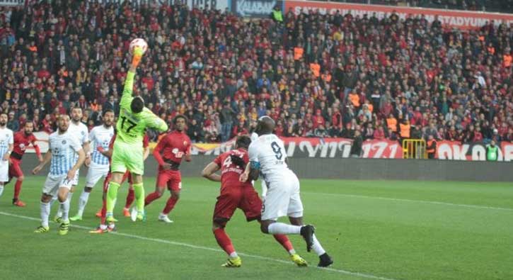Mustafa Denizli, Eskişehir'de yenilgiyle tanıştı!