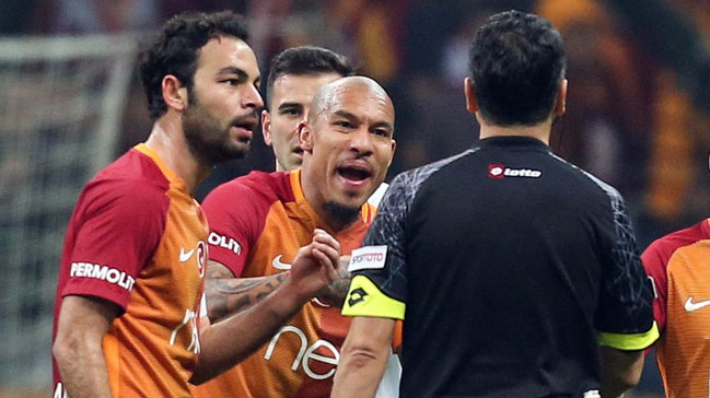 Fenerbahçe derbisi öncesi Galatasaray'da 3 isim kart sınırında