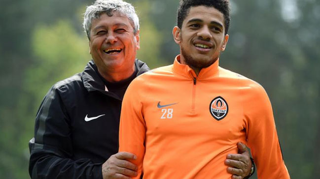 Taison, Fenerbahçe'yi Lucescu'ya sordu