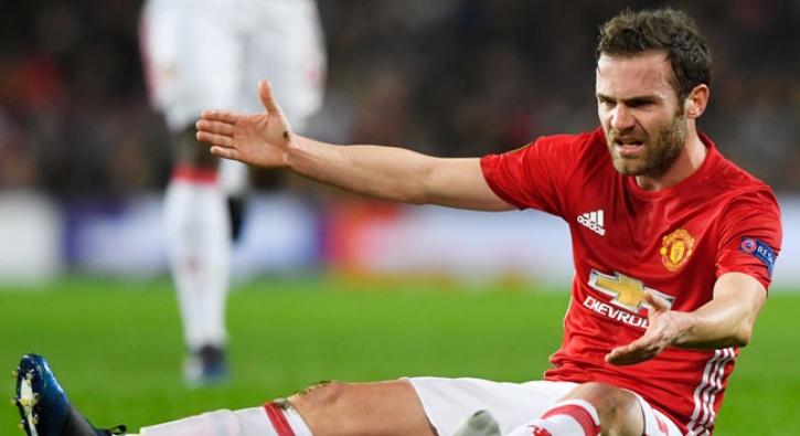 Manchester United'a Juan Mata'dan kötü haber geldi