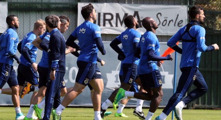 Fenerbahçe derbi hazırlıklarını sürdürüyor