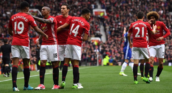 Jose Mourinho Chelsea'yi yıktı!