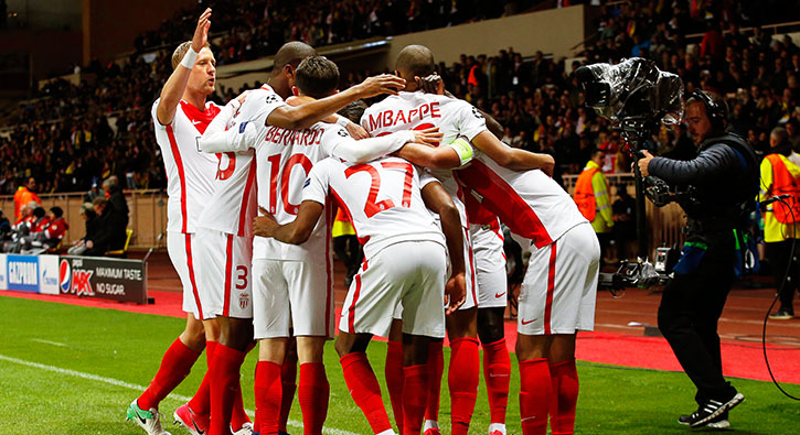 Monaco 3 golle turladı! Dortmund...