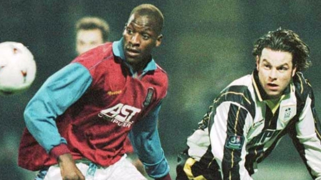 Eski futbolcu Ugo Ehiogu yoğun bakıma kaldırıldı