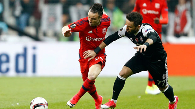 Lyonlu futbolcu Beşiktaş taraftarlarını çıldırttı!