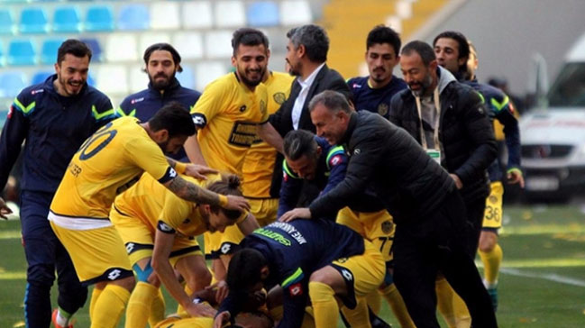 Ankaragücü TFF 1. Lig'e yükseldi