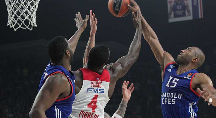 Final Four bileti Yunanistan'daki maça kaldı