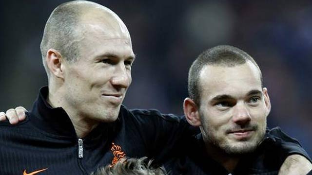 Sneijder ve Robben'den Advocaat'a veto