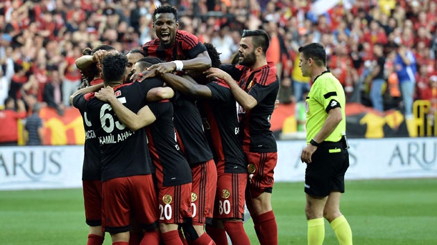 Eskişehirspor Samsunspor'u darmadağın etti!