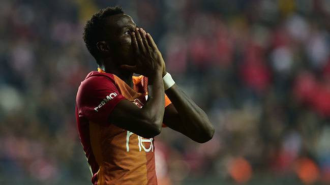 Transferde tarihi çalım!