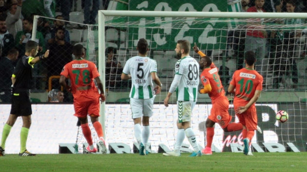 Alanyaspor, Konyaspor deplasmanından 3 puanla çıktı