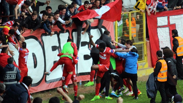 Samsunspor son dakika golüyle kazandı!