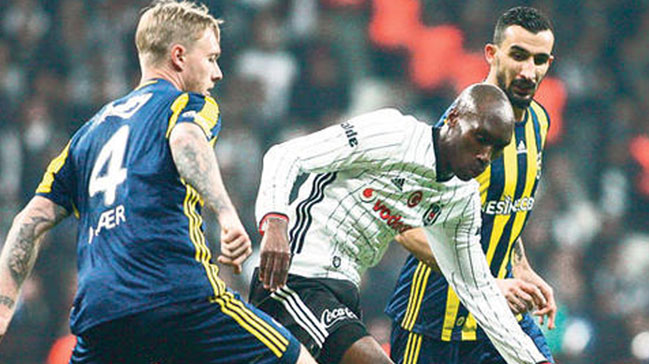 Fenerbahçe'nin derbi planına Atiba ayarı
