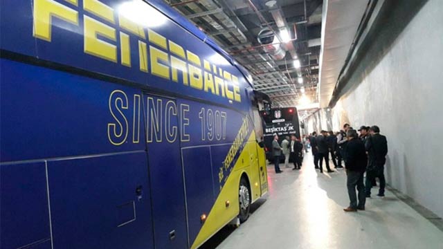 Derbi sonrası otobüs krizi!