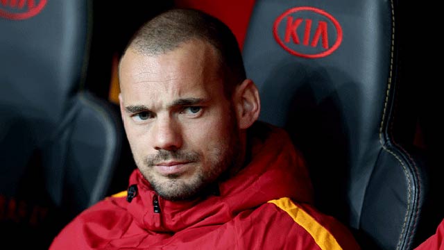 Sneijder gece kulübü açtı futbolu bıraktı!