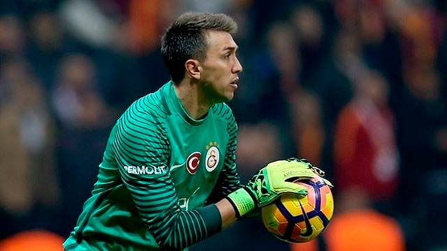 Muslera isyan etti!