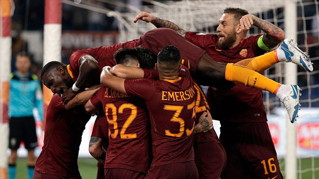 Juventus şampiyonluğu erteledi! Roma...