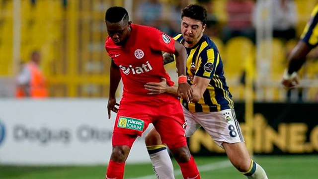 Ozan Tufan, Fenerbahçe'de sabırları taşırdı