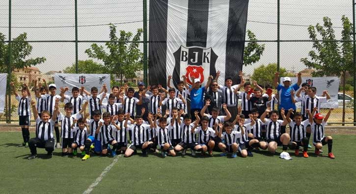 Beşiktaş, Irak'ın Erbil kentinde futbol okulu açtı