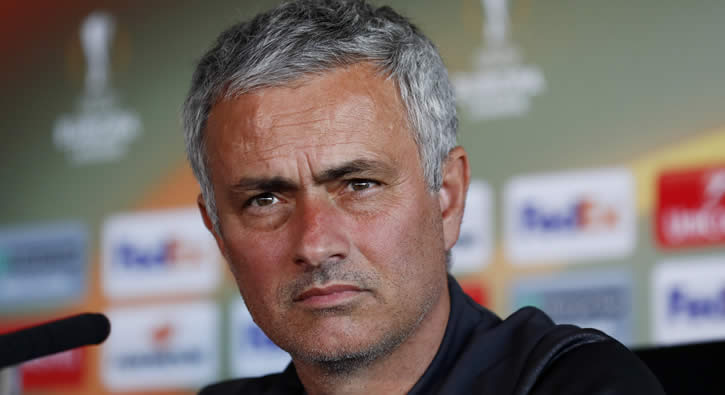 Mourinho: Ajax Avrupa Ligi'nde olmayı hak etmiyor