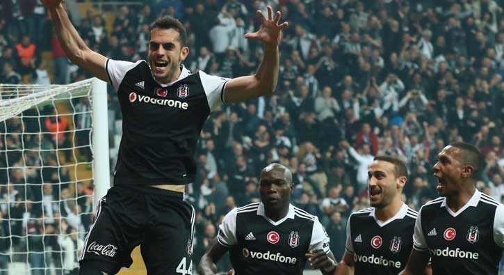 Yıldız futbolcu takımdan ayrılıyor!
