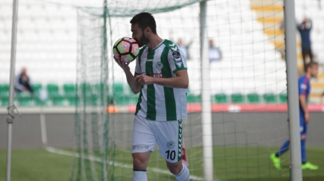 Konyaspor Karabükspor'u farklı geçti