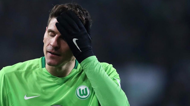 Beşiktaş'ta şampiyonluk yaşayan Mario Gomez, bu yıl küme düşmemek için oynuyor!