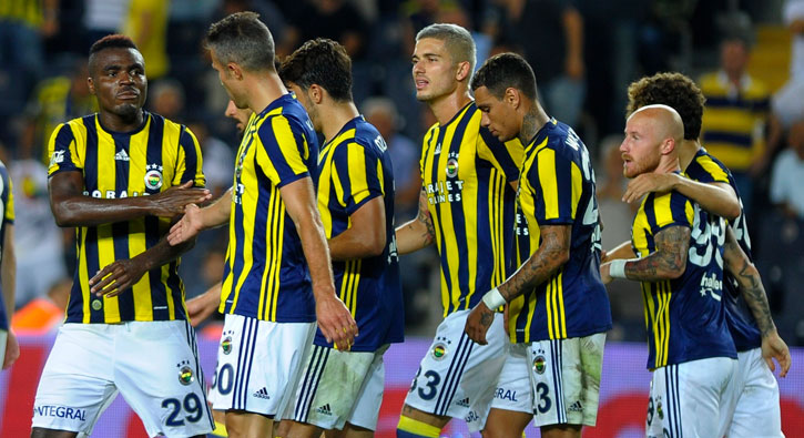 Fenerbahçe'de 3 futbolcuya büyük şok!