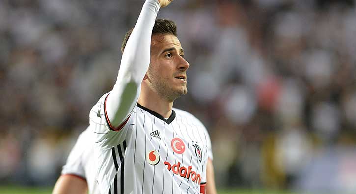 Oğuzhan'dan Başakşehir'e tebrik 