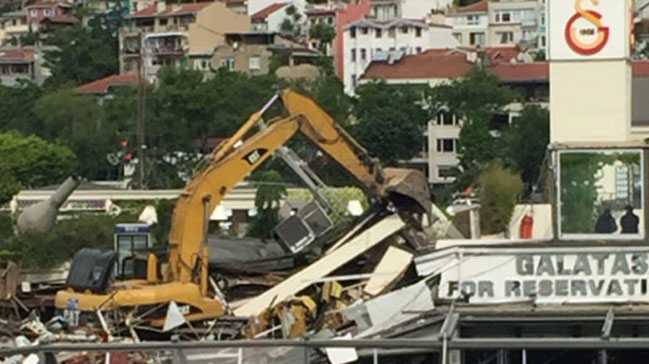 Bu kare sabah çekildi! Galatasaray Adası yıkılıyor...