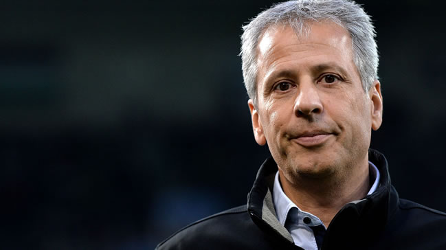 Dortmund Lucien Favre ile görüşüyor